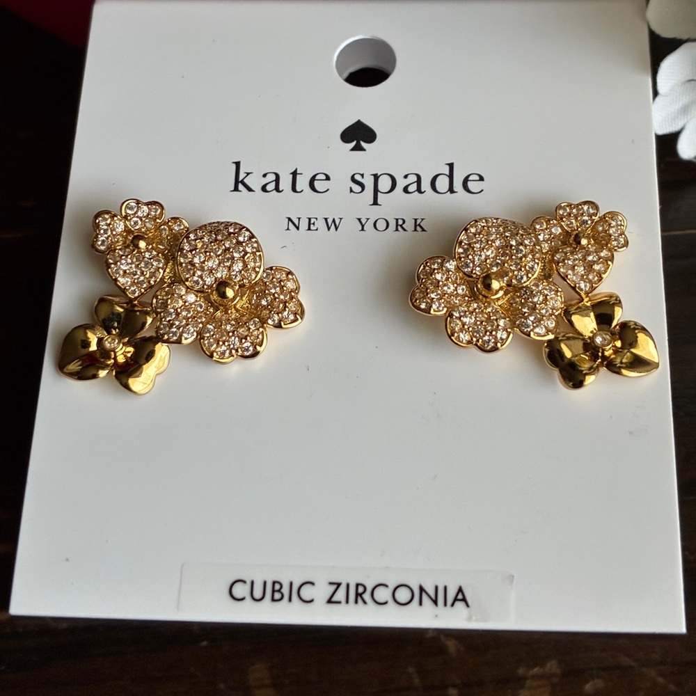 kate spade gold-tone floral cluster stud earrings - Picture 4 of 11